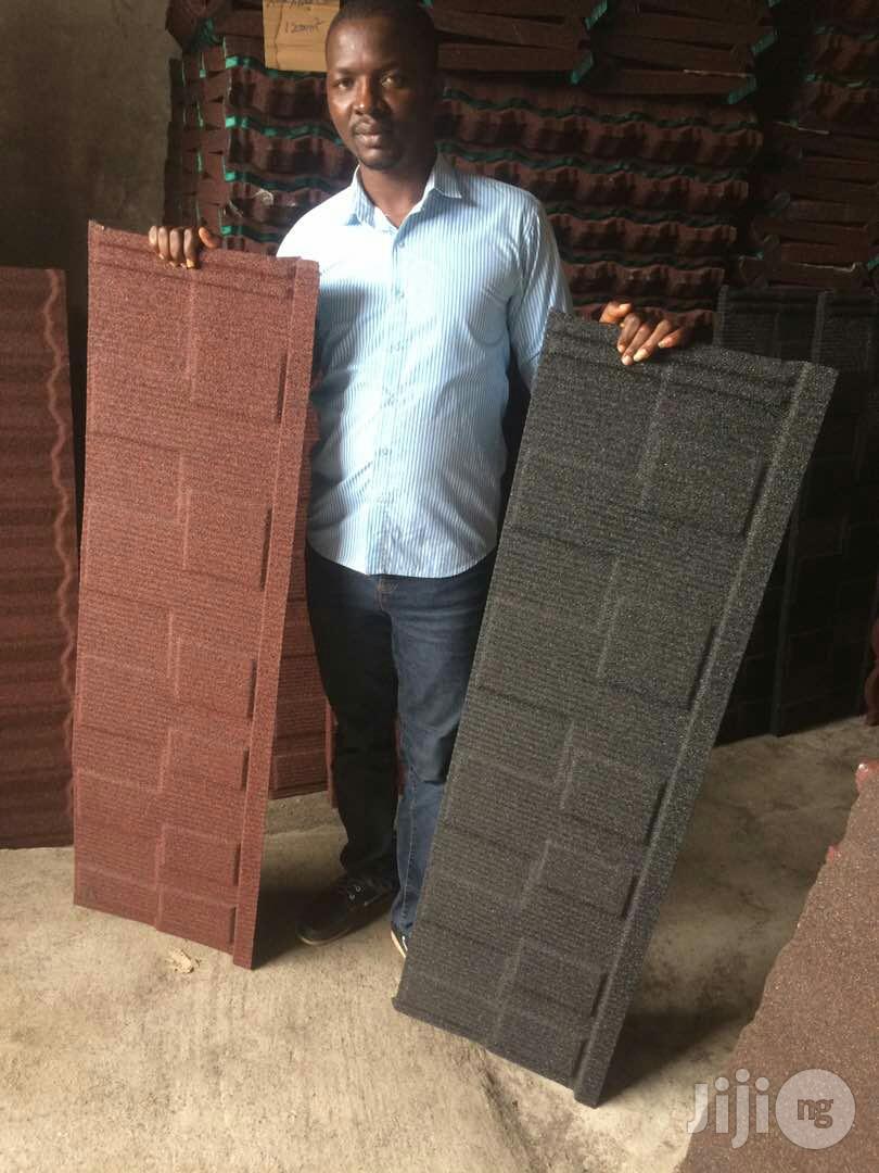 Black and Red Shingle Stone Coated Roofing Tiles Lagos