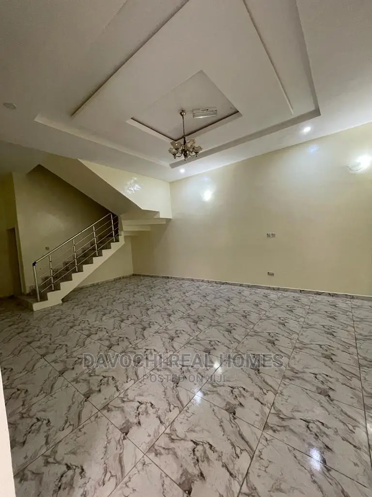 4bdrm Duplex in Ologolo Estate, Lekki for rent