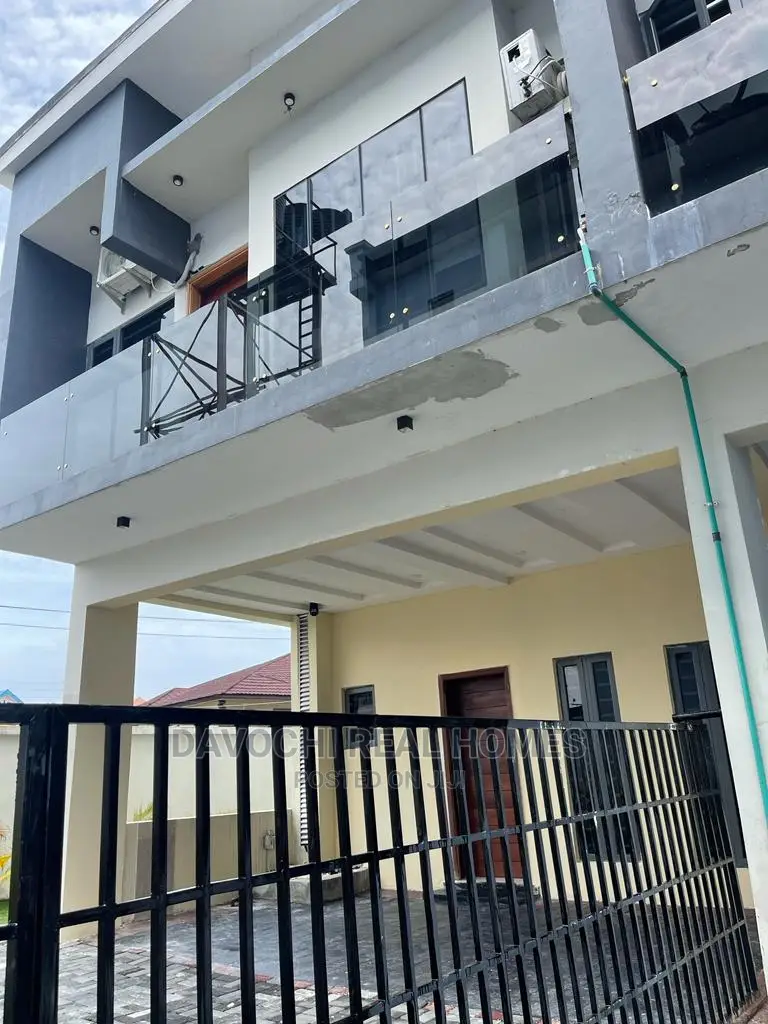 Furnished 3bdrm Duplex in Lekki Conservation for Rent