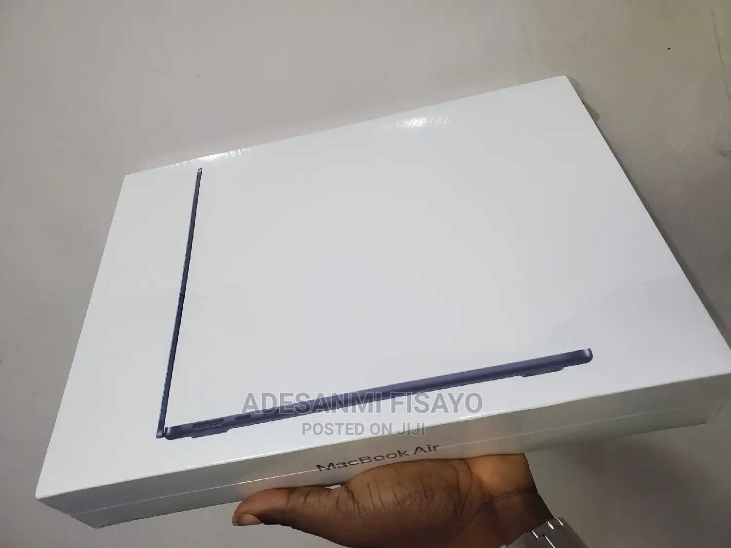 New Laptop Apple MacBook Air 2022 M2 8GB Apple M2 SSD 256GB