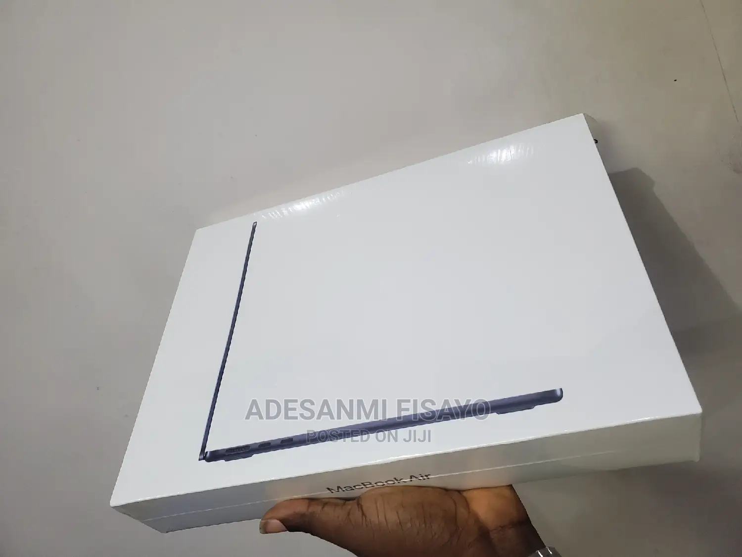 New Laptop Apple MacBook Air 2022 M2 8GB Apple M2 SSD 256GB