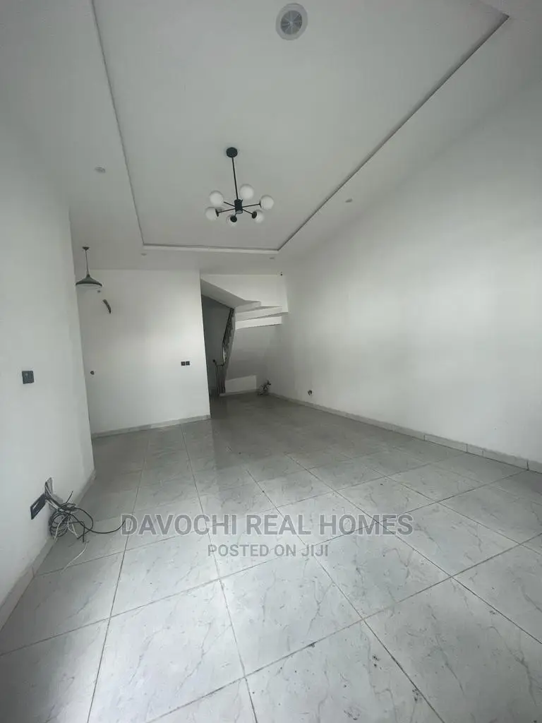 4bdrm Duplex in Osapa London Estate, Lekki for rent