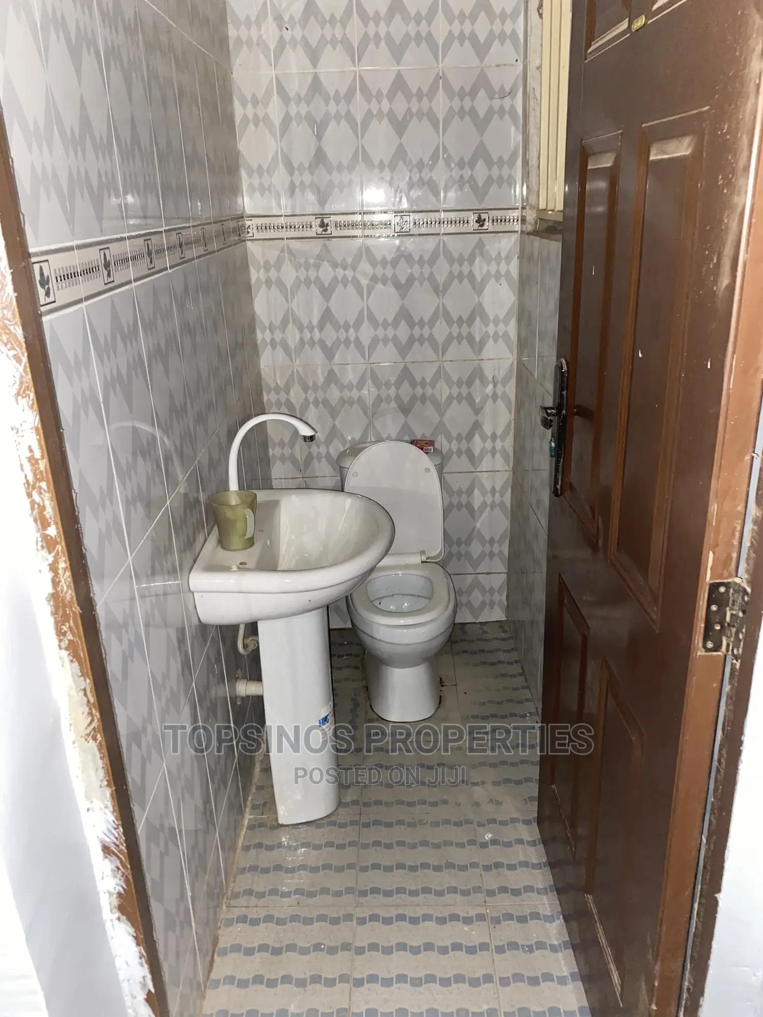 2bdrm Block of Flats in Dawaki for rent
