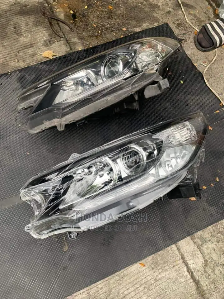 Headlights 2015 -2016 Model Honda CR-V