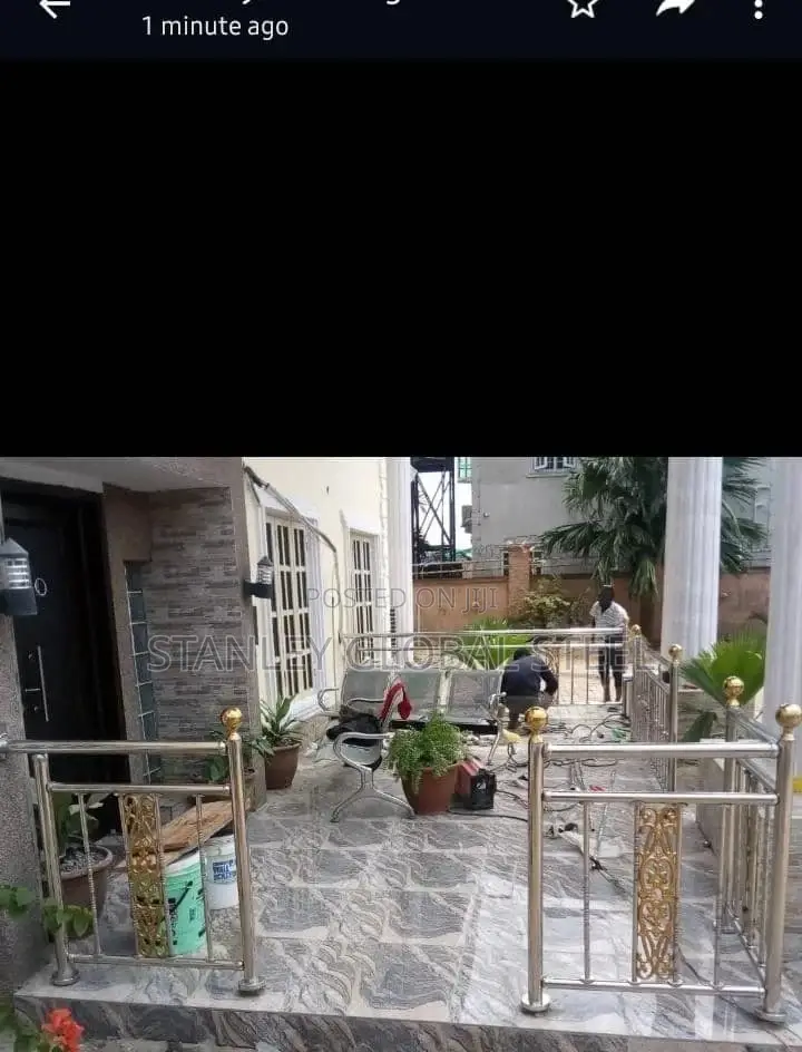 Stainless Rails With Gold