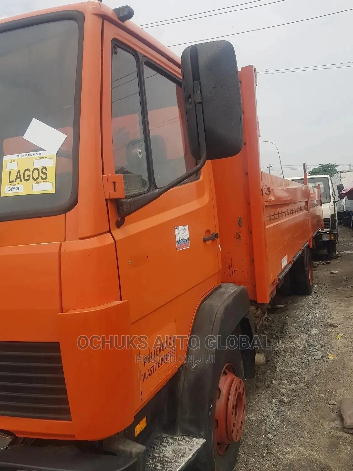 M/Benz Truck 6tyers 1117 Model 8bolits