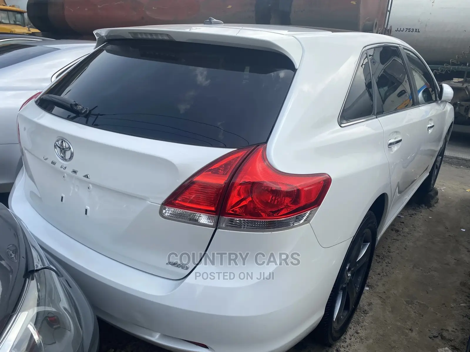Toyota Venza V6 AWD 2011 White