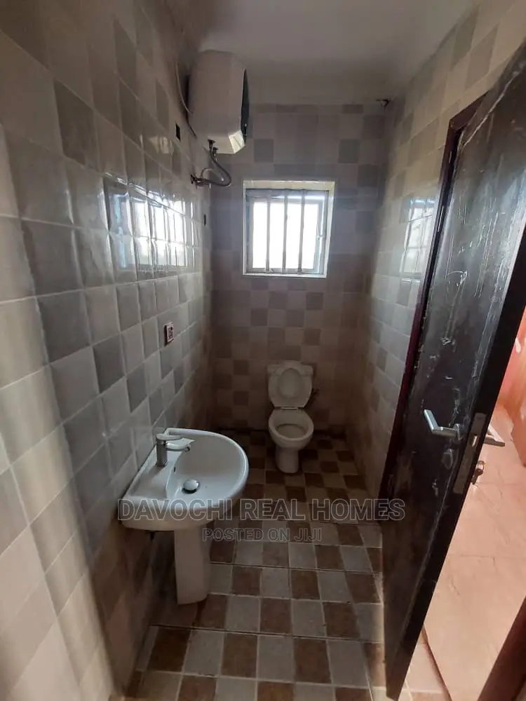 3bdrm Apartment in Immediately After, Lekki for rent