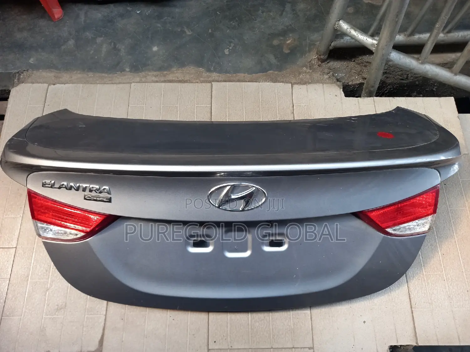 Hyundai Elantra Trunk 2011 Model With Spoiler