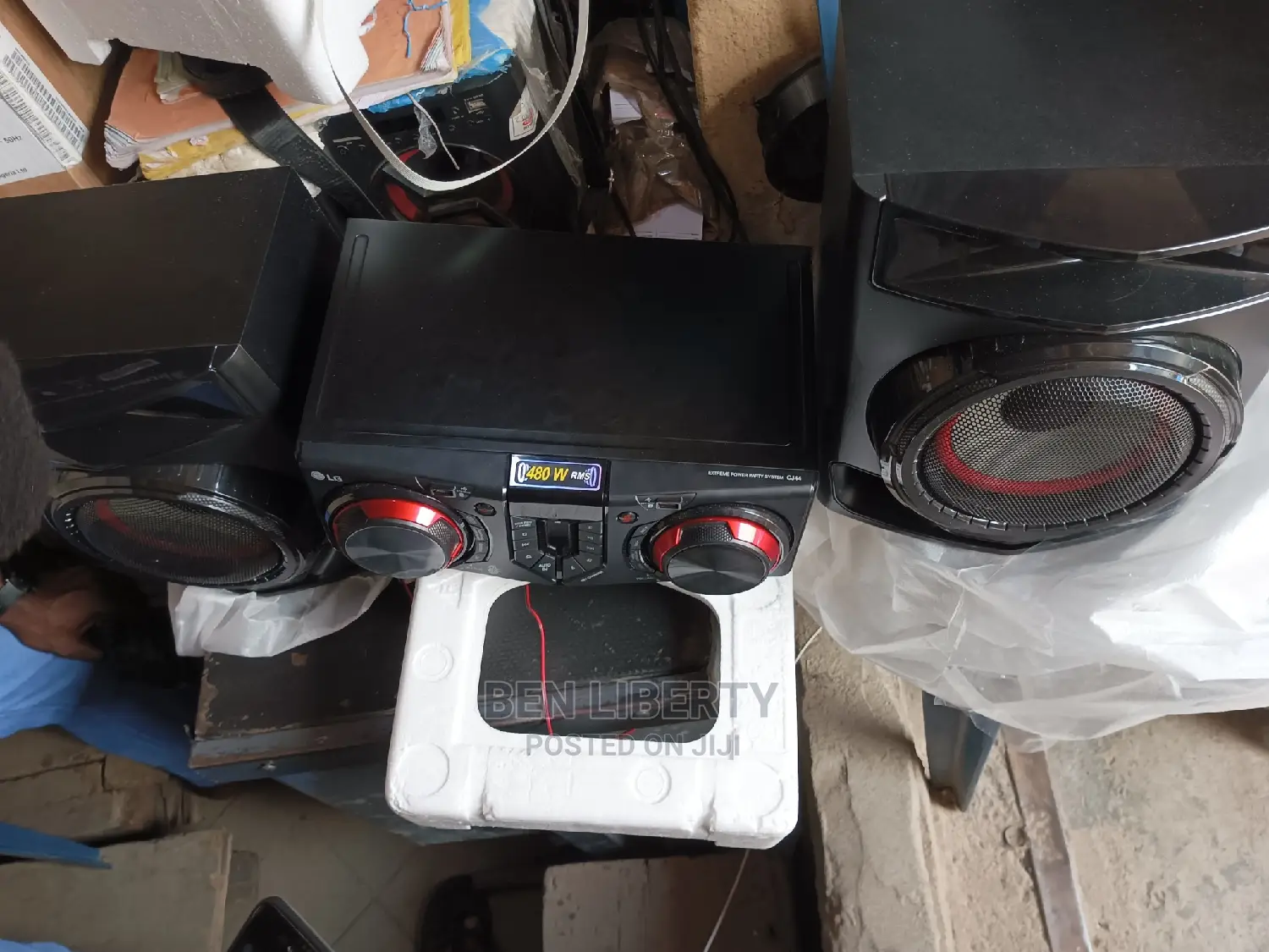 LG Cj44 Xboom