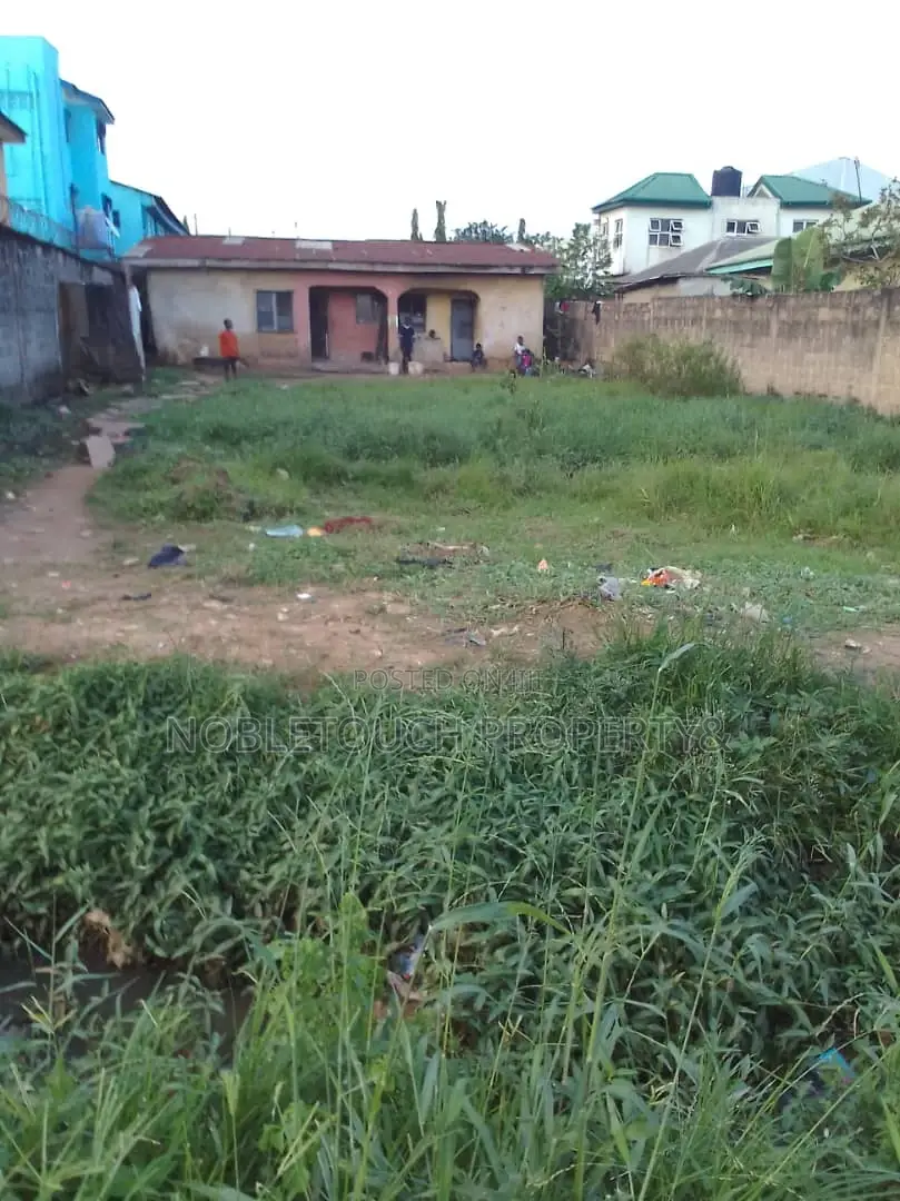 3bdrm Bungalow in Ikotun Igando Lagos for sale