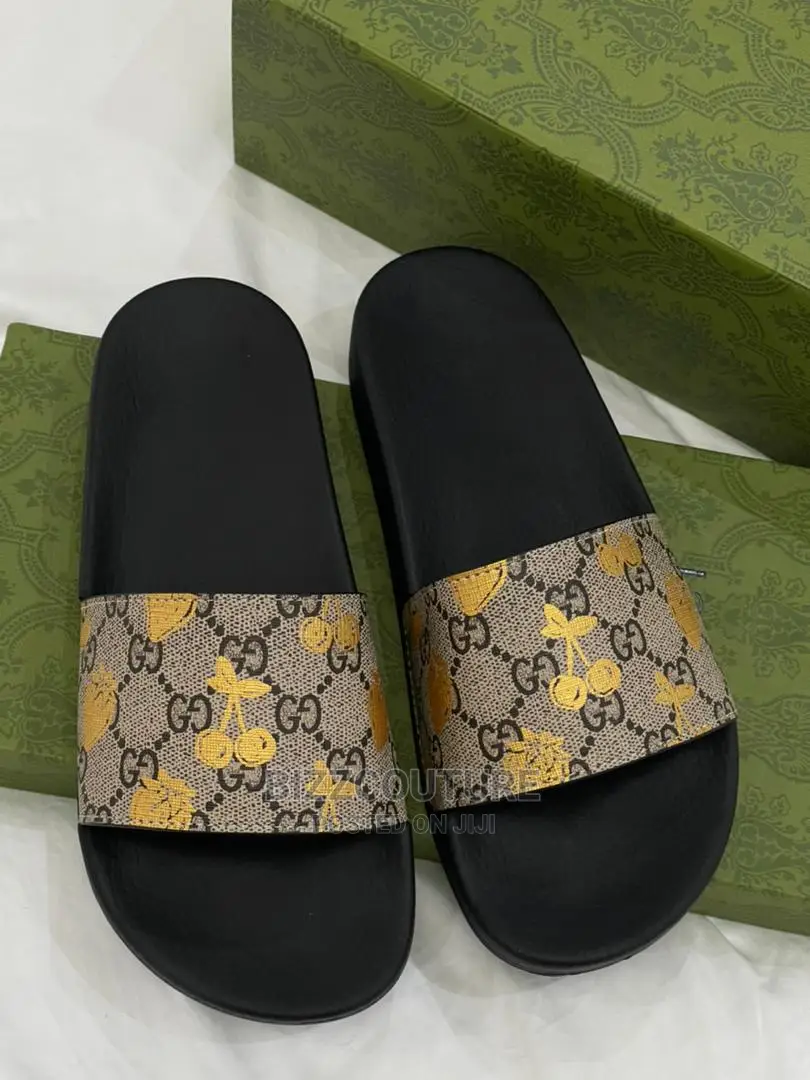 High Quality GUCCI Slides Available in Store
