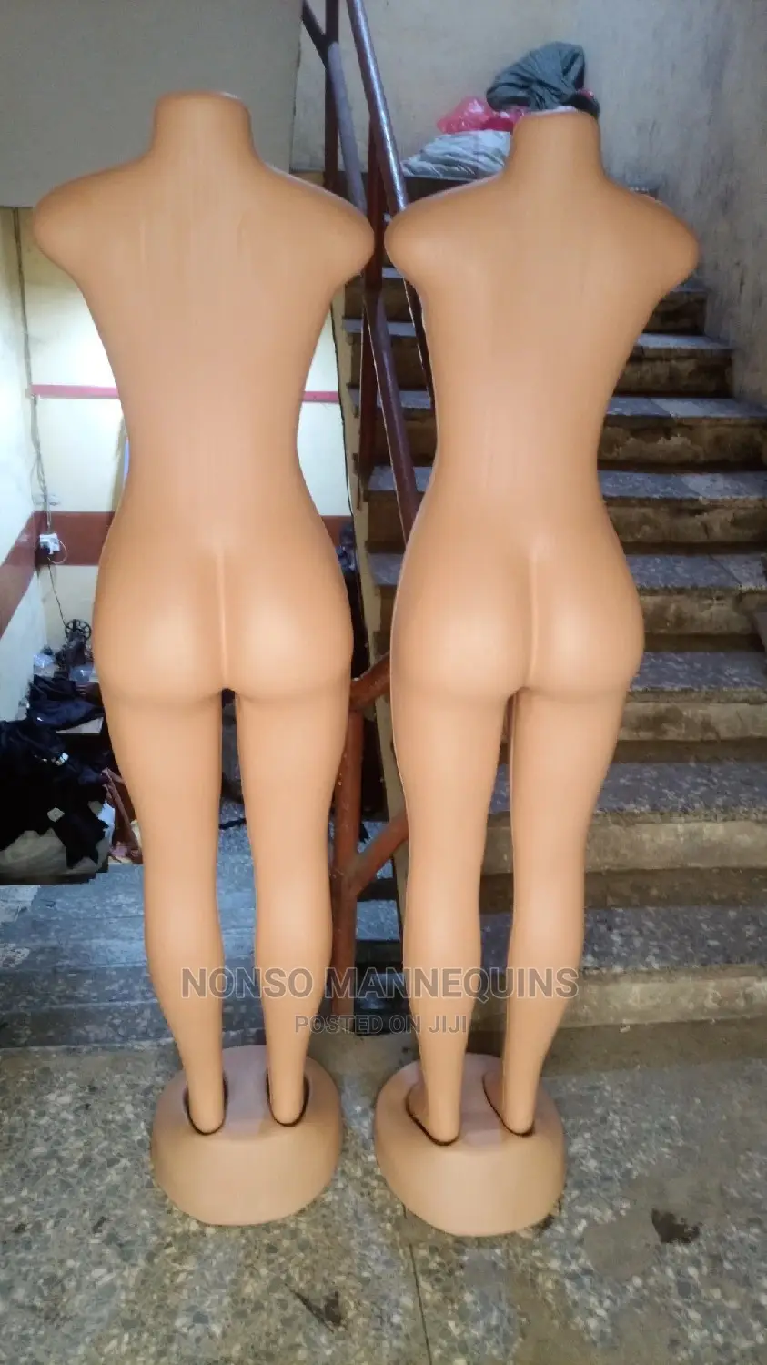 Female Armless Size 10 Plastic Clothes Display