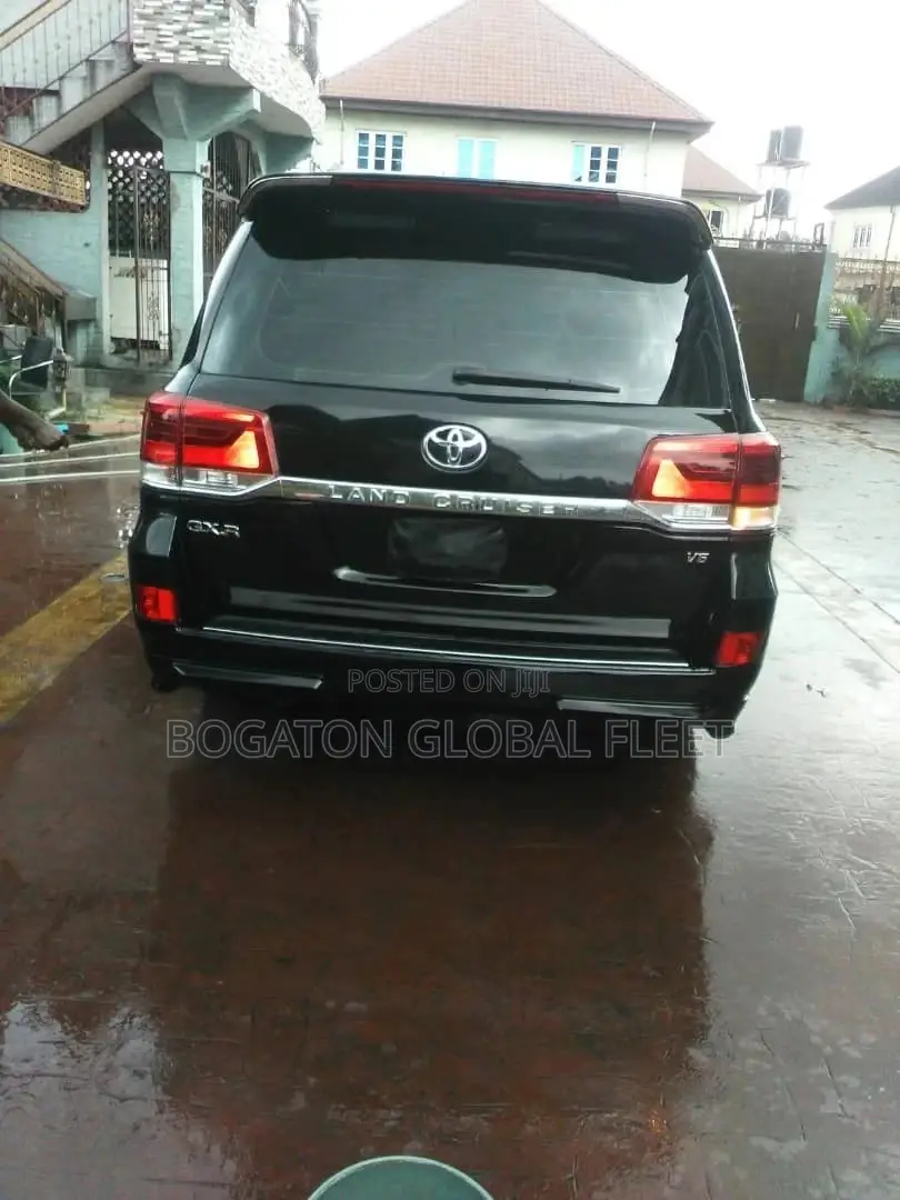 Neat Bulletproof Landcruiser for Rent