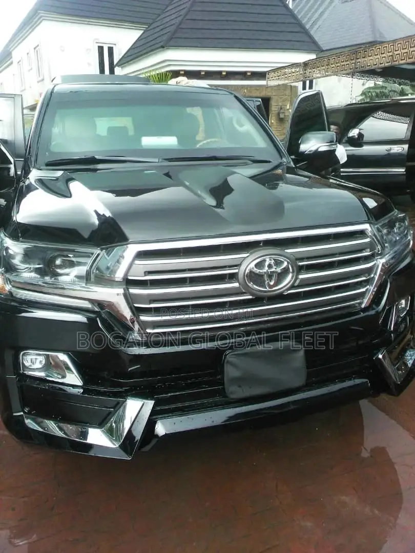 Neat Bulletproof Landcruiser for Rent