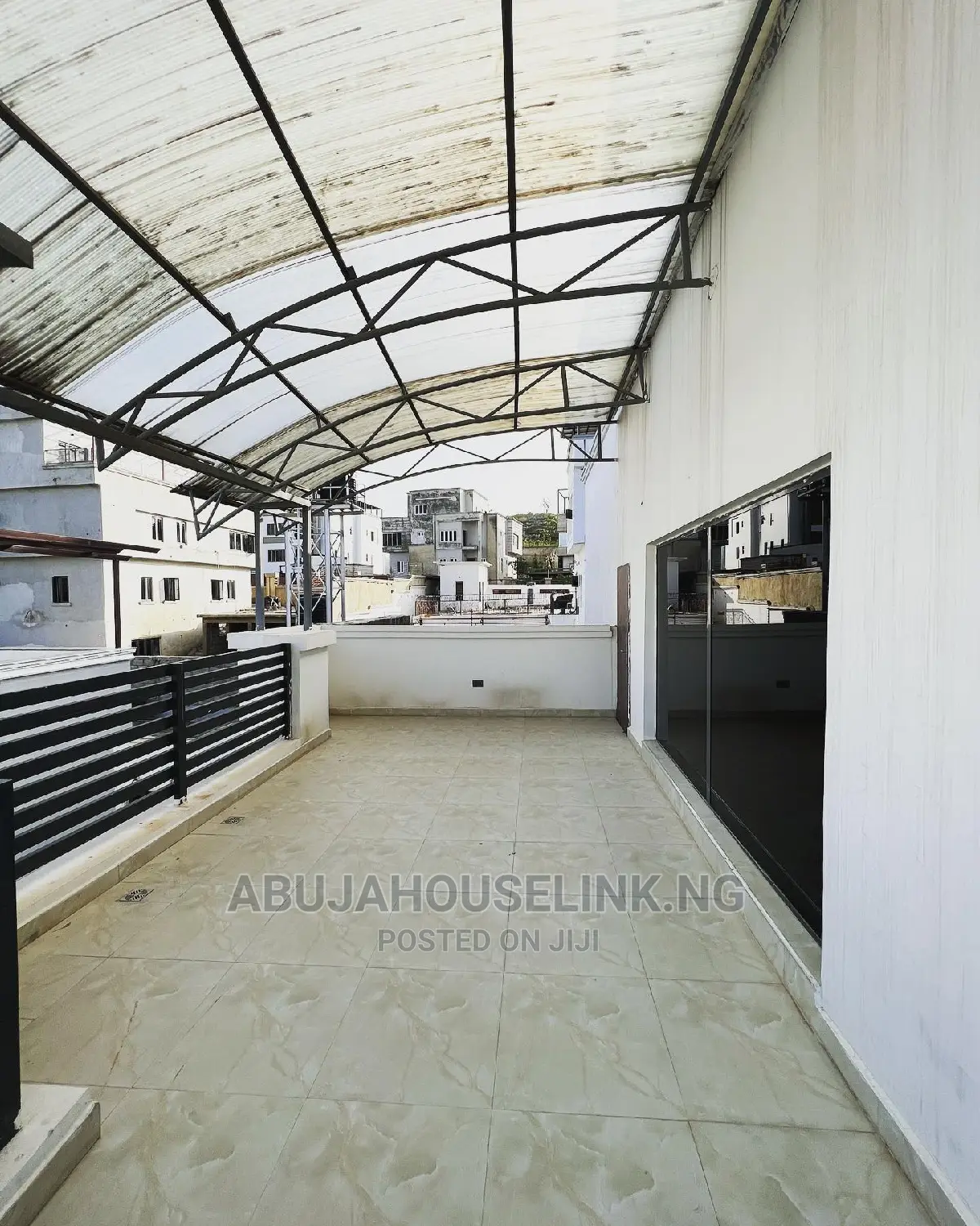 5bdrm Duplex in Guzape for sale