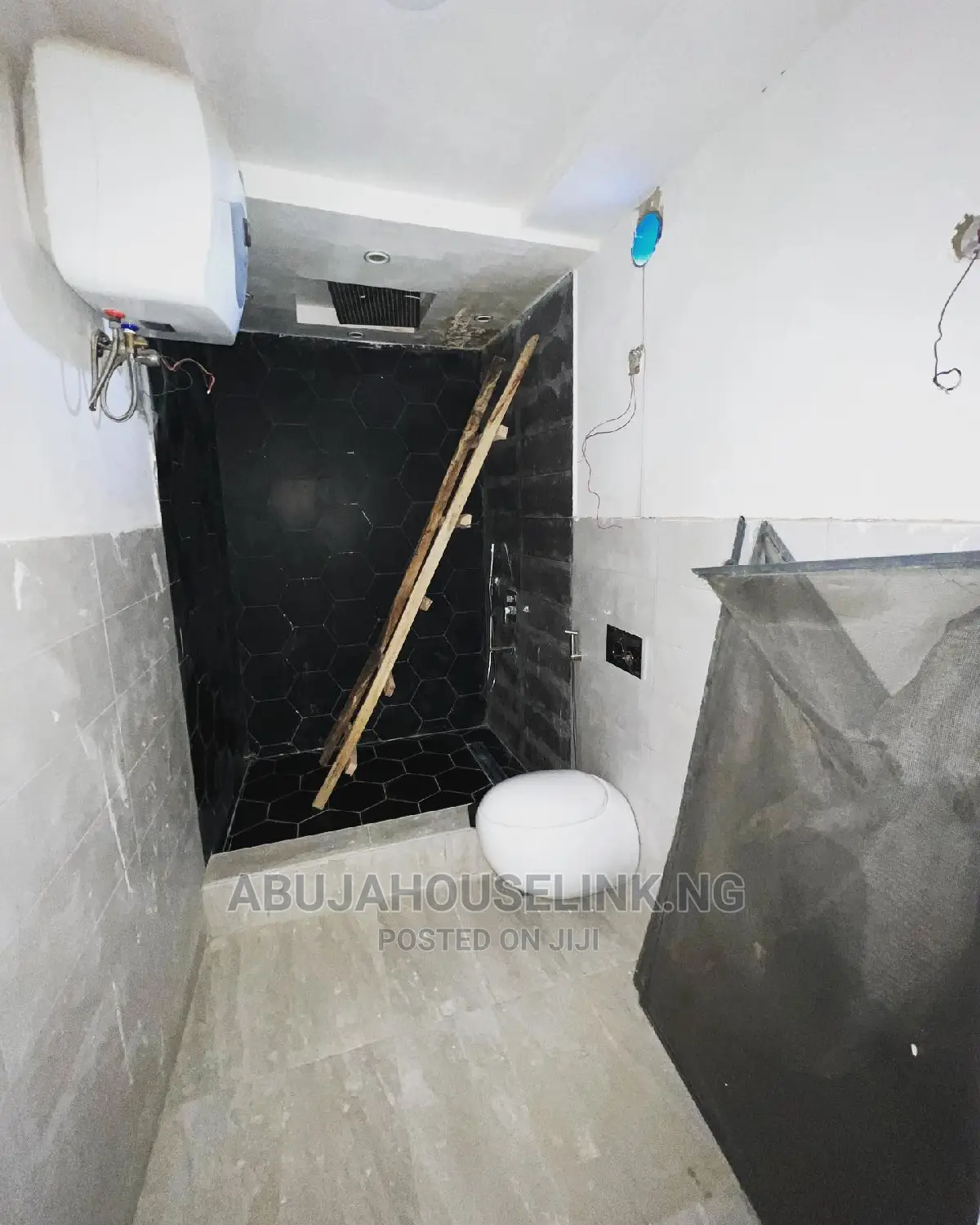 5bdrm Duplex in Guzape for sale