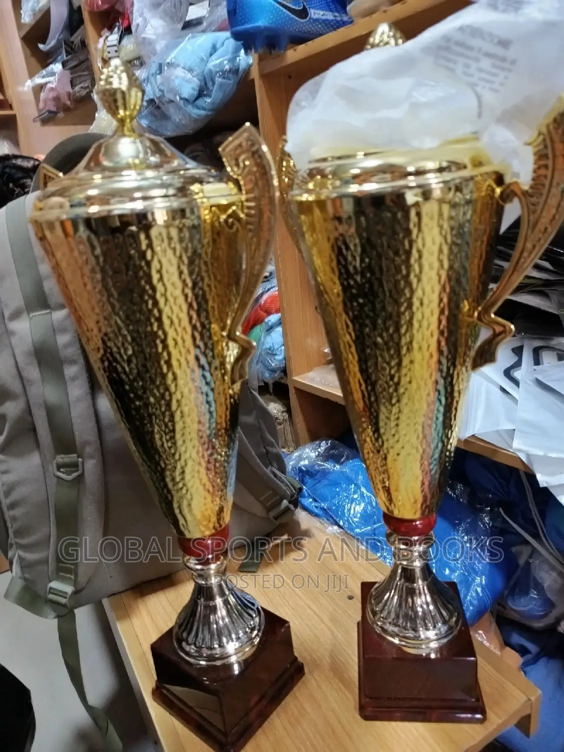 Giant Trophy  Different Types