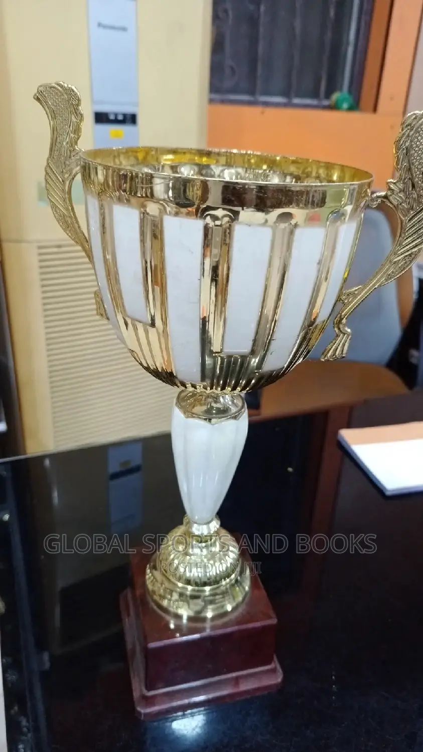 Giant Trophy  Different Types