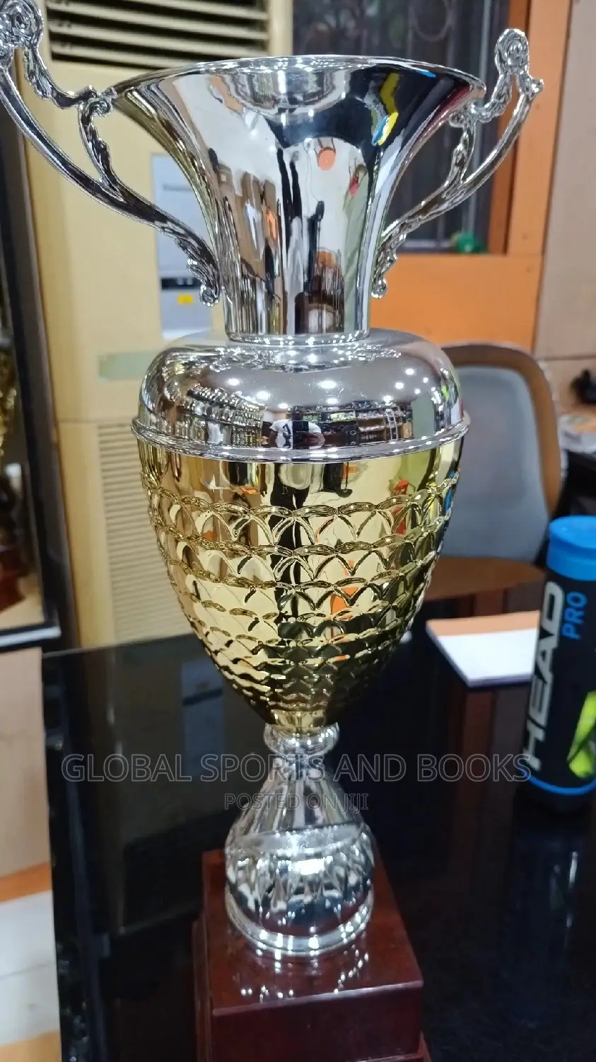 Giant Trophy  Different Types