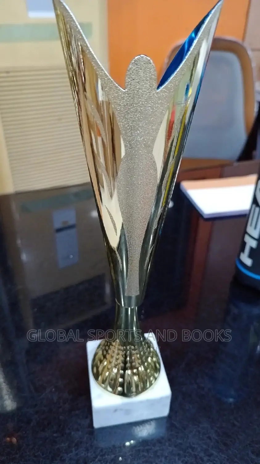 Giant Trophy  Different Types