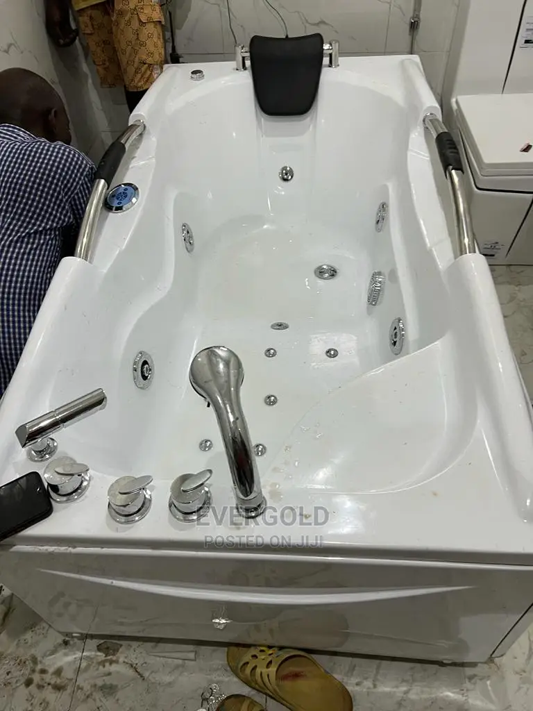 England Executive Single Jacuzzi Available Now