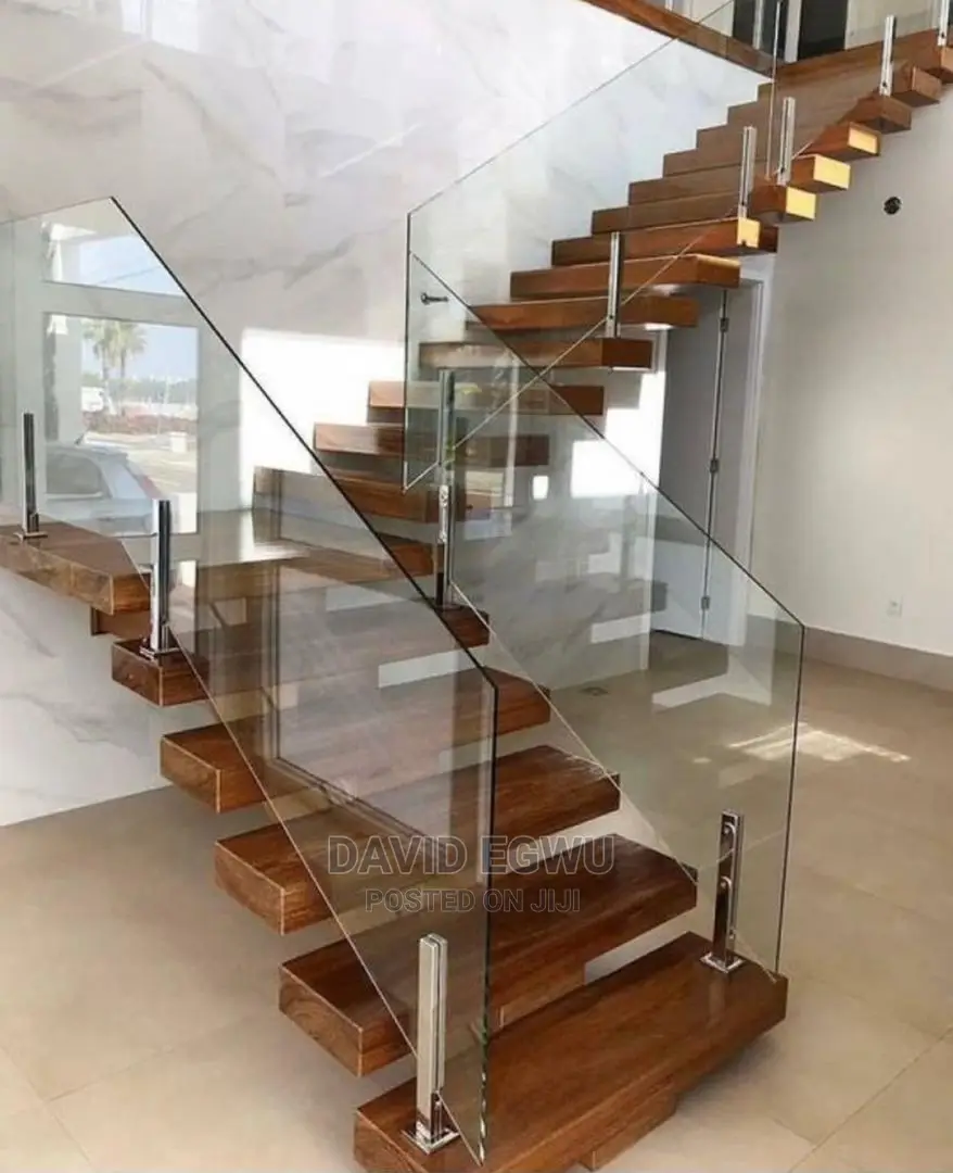 Frameless Staircase Glass With Spigots