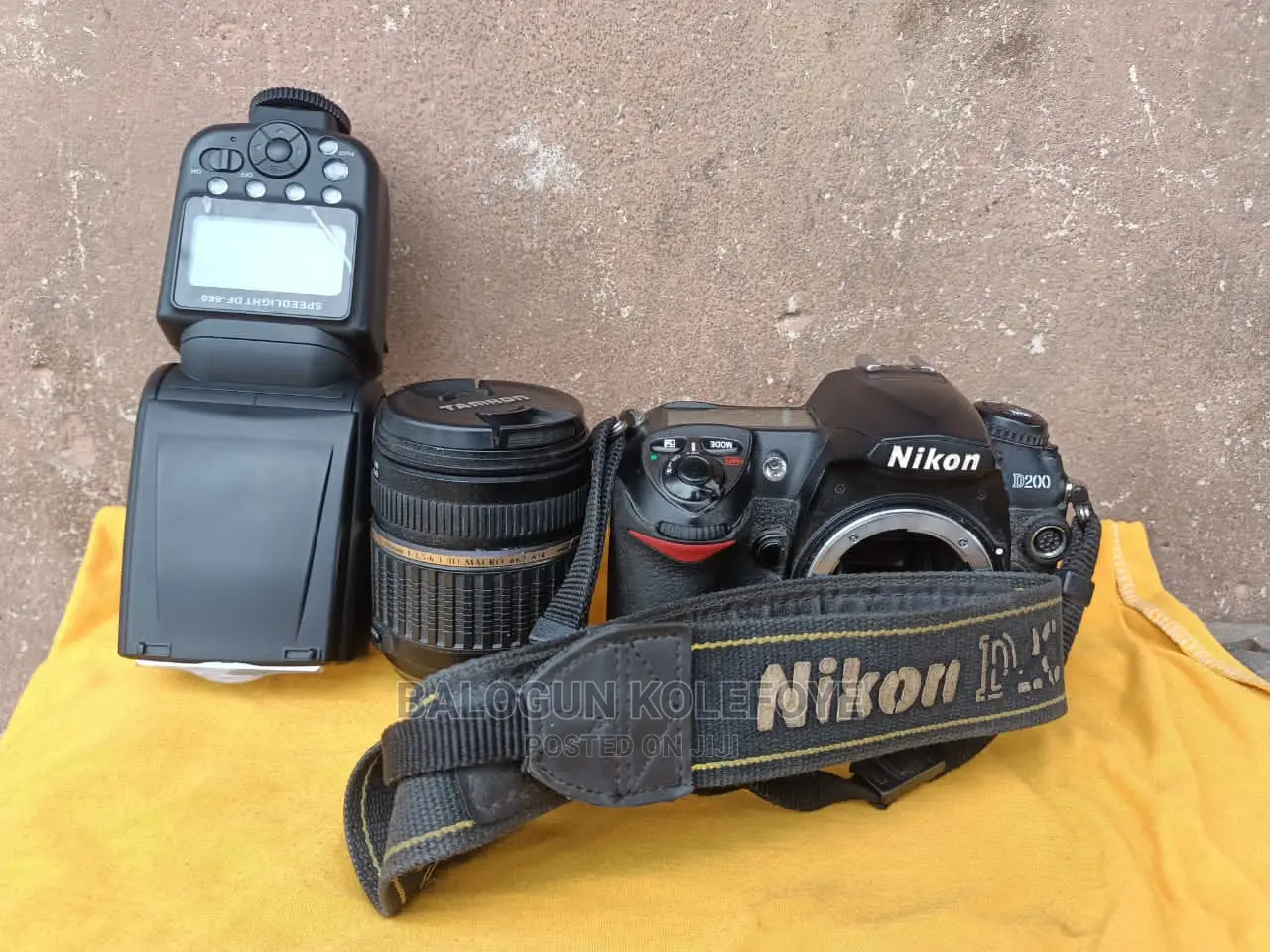 Nikon D200, Flash Dek, Tamron 18-200 Lens