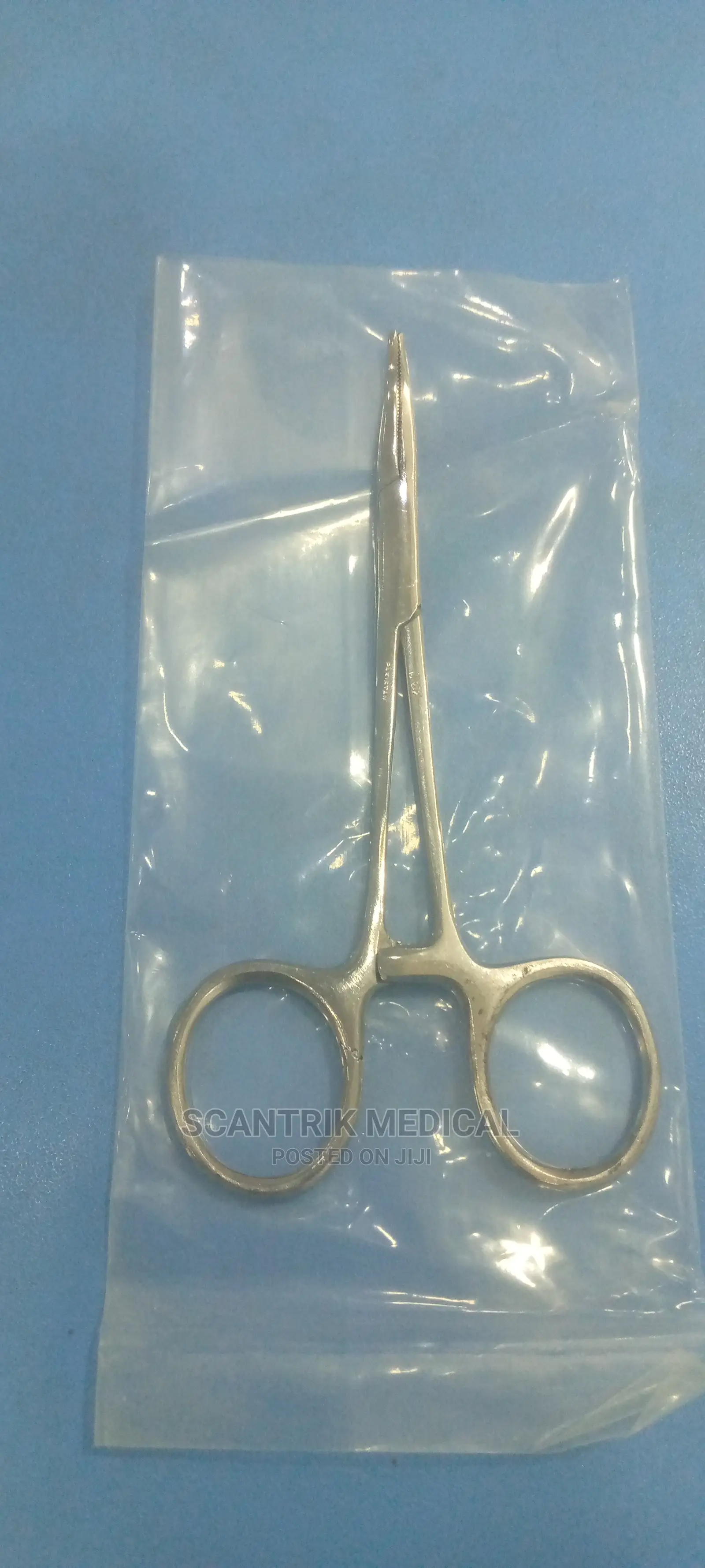 Forceps- Mosquito Hemostat Curved