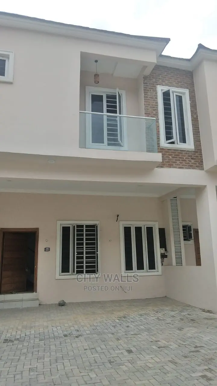 3bdrm Townhouse / Terrace in Chevron for rent