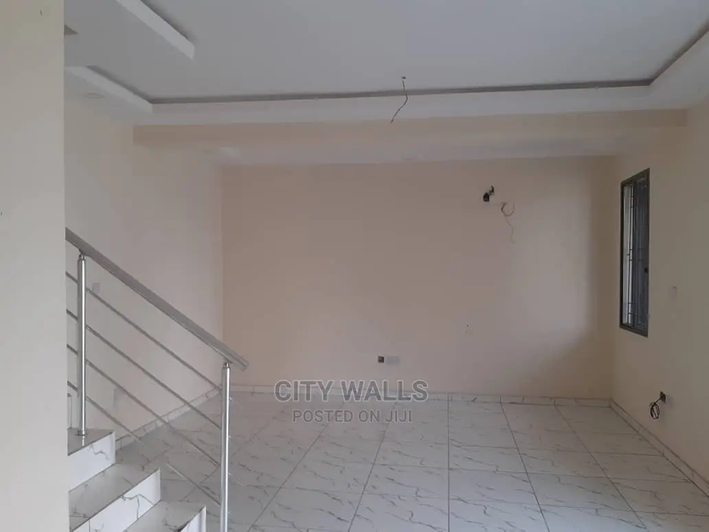 3bdrm Townhouse / Terrace in Chevron for rent