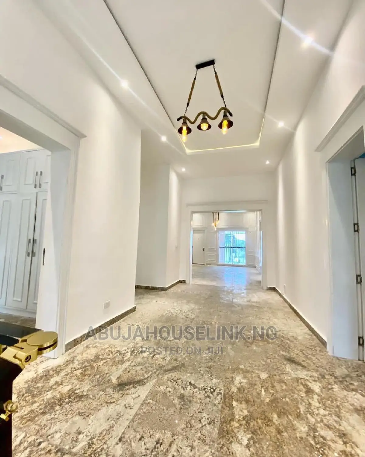 5bdrm Duplex in Guzape Abuja for sale