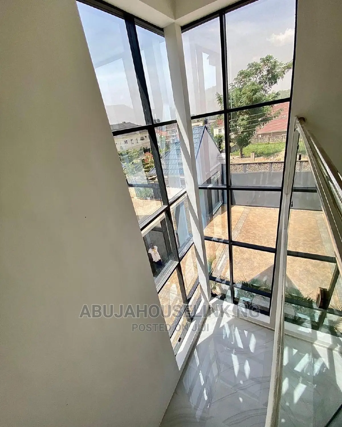 5bdrm Duplex in Apo Abuja for sale