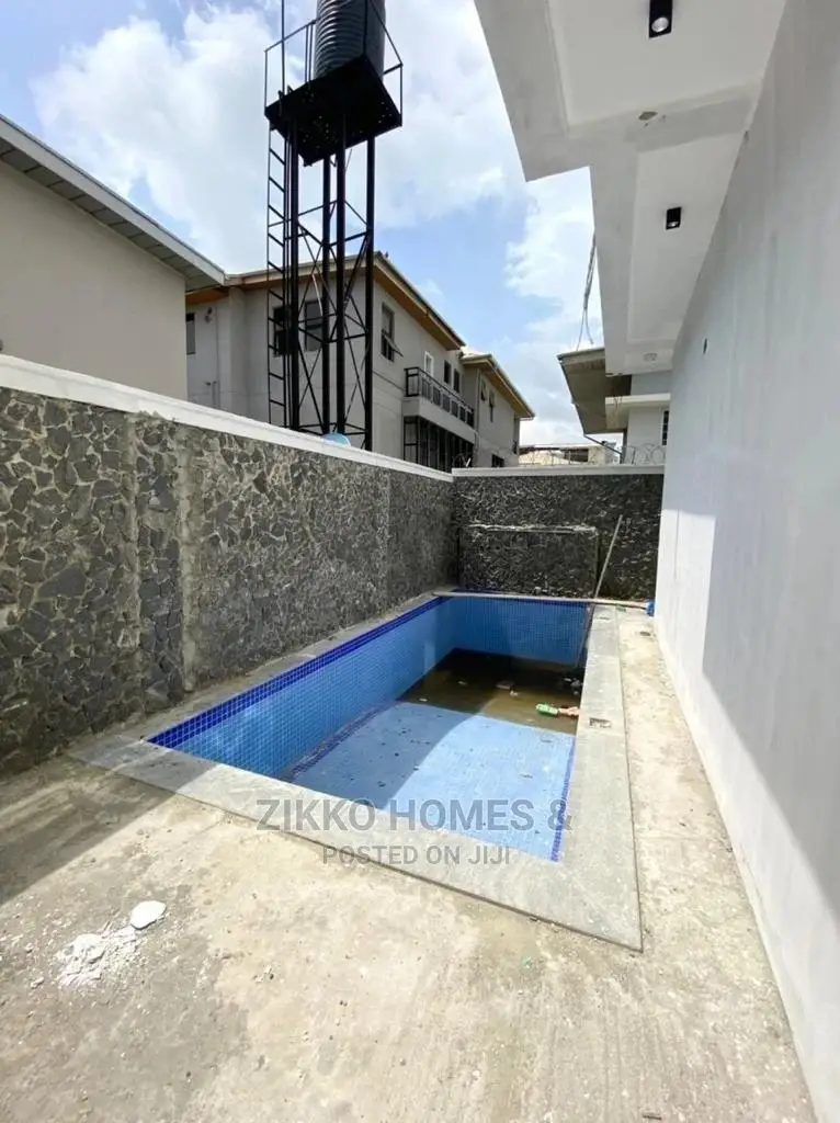 5bdrm Duplex in Lekki Phase 1, Ikate for Sale