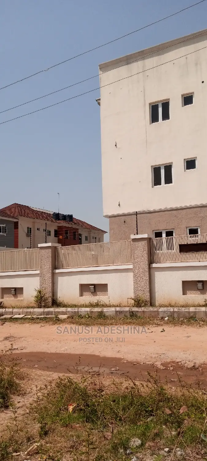 2bdrm Block of Flats in Jahi By Peace for sale