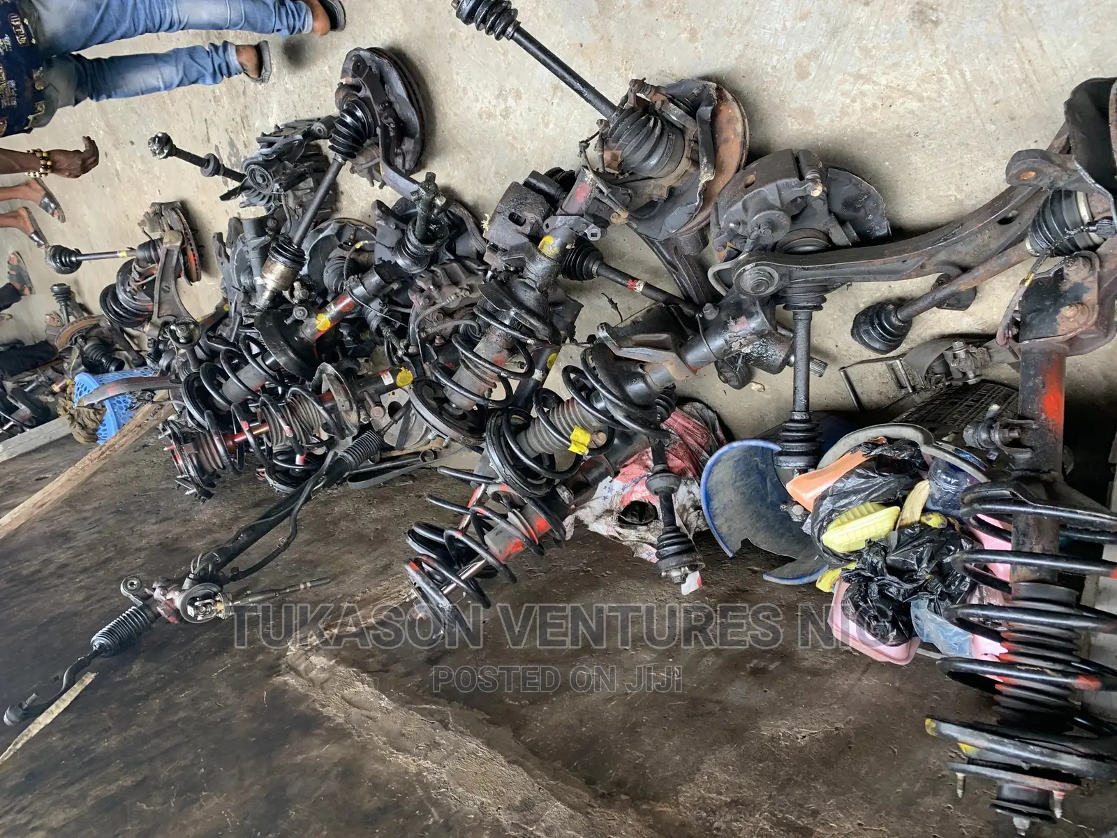 Shock Absorber for Honda and Acura Cars Available