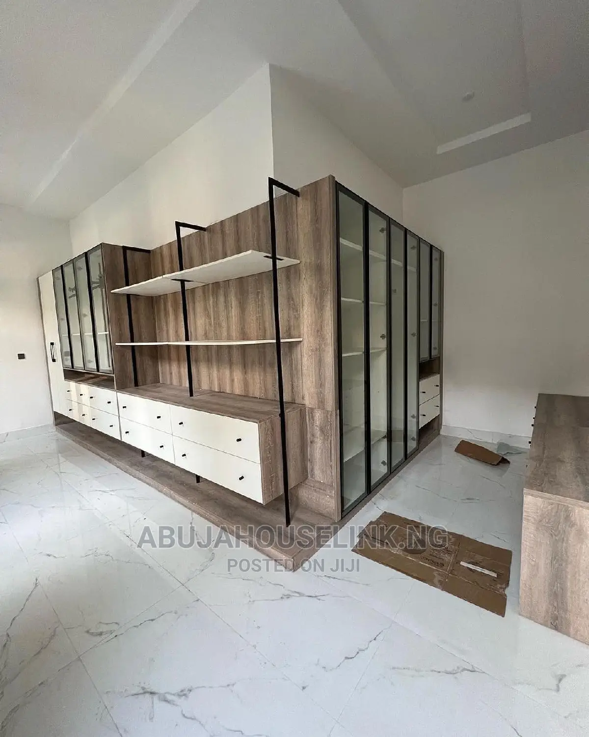8bdrm Mansion in Asokoro Main for sale