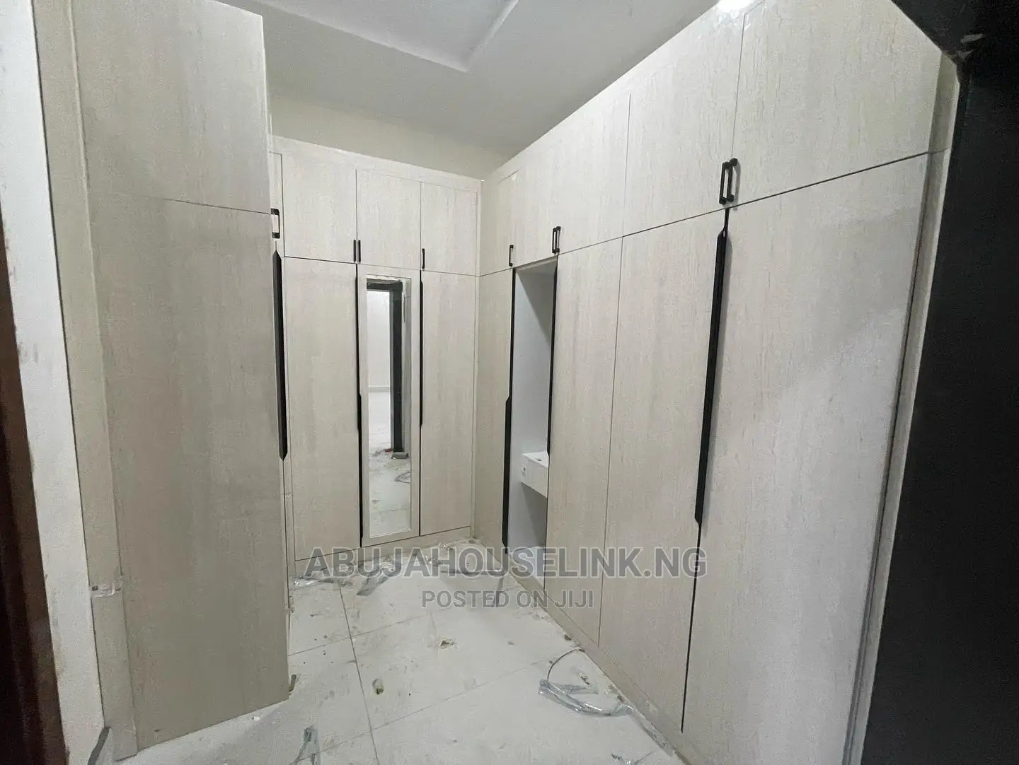 8bdrm Duplex in Maitama Abuja for sale