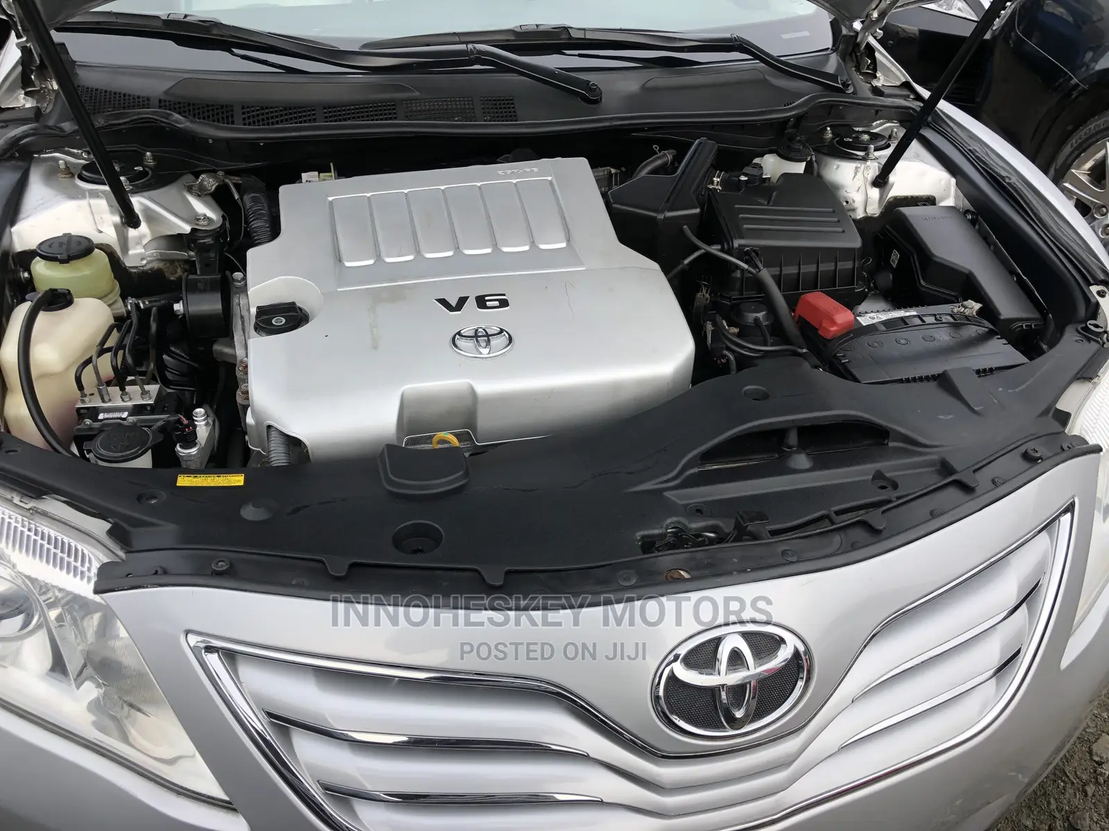 Toyota Camry 2010 Silver