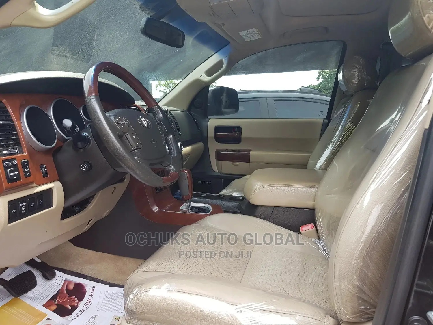 Toyota Sequoia Limited 4dr SUV 4WD (5.7L 8cyl 6A) 2013 Black