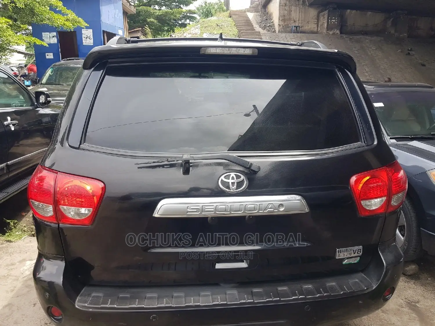 Toyota Sequoia Limited 4dr SUV 4WD (5.7L 8cyl 6A) 2013 Black