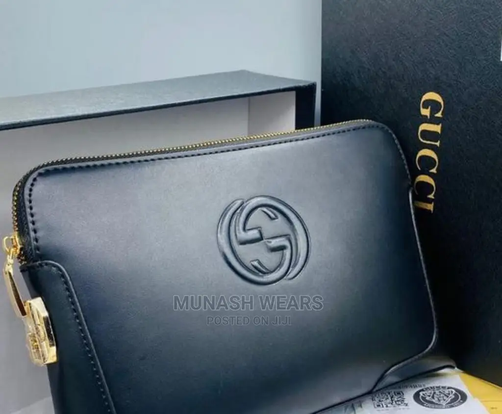 Gucci Luxury Men's Crossheld Bags