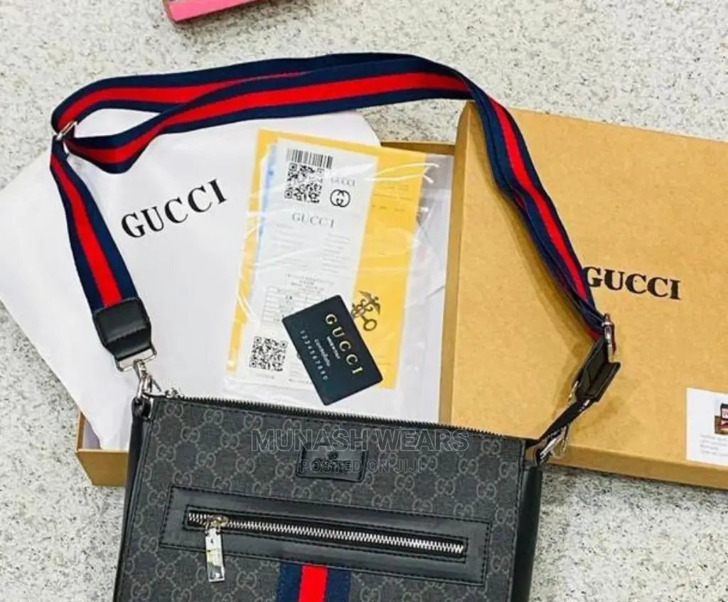Gucci Luxury Men's Crossheld Bags