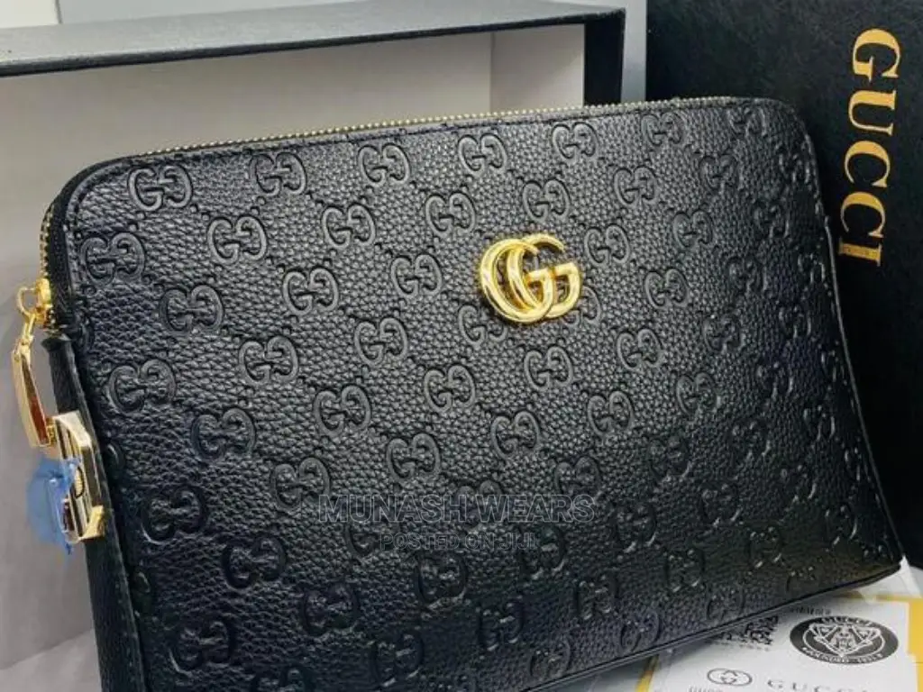 Gucci Luxury Men's Crossheld Bags