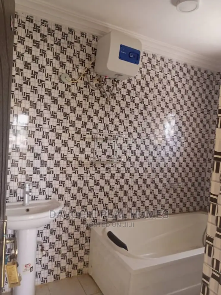 3bdrm Block of Flats in Mejak Estate, Ajah for rent