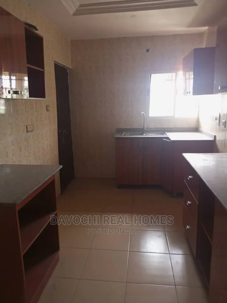 3bdrm Block of Flats in Mejak Estate, Ajah for rent