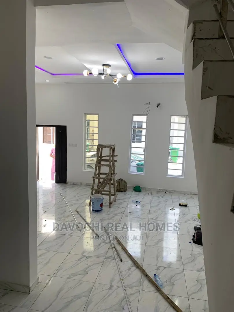 4bdrm Duplex in Ikota, Lekki for rent