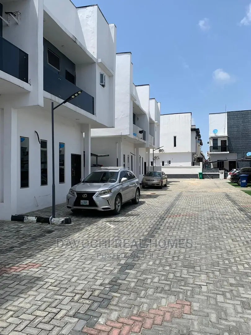 4bdrm Duplex in Ikota, Lekki for rent