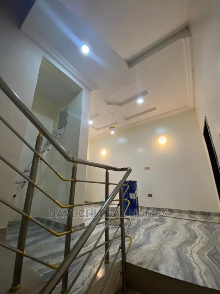 4bdrm Duplex in Ologolo Estate, Lekki for rent