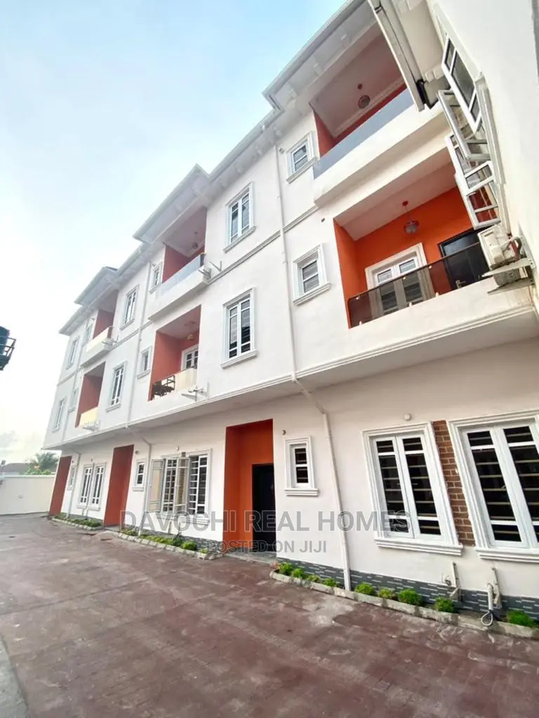 4bdrm Duplex in Ologolo Estate, Lekki for rent